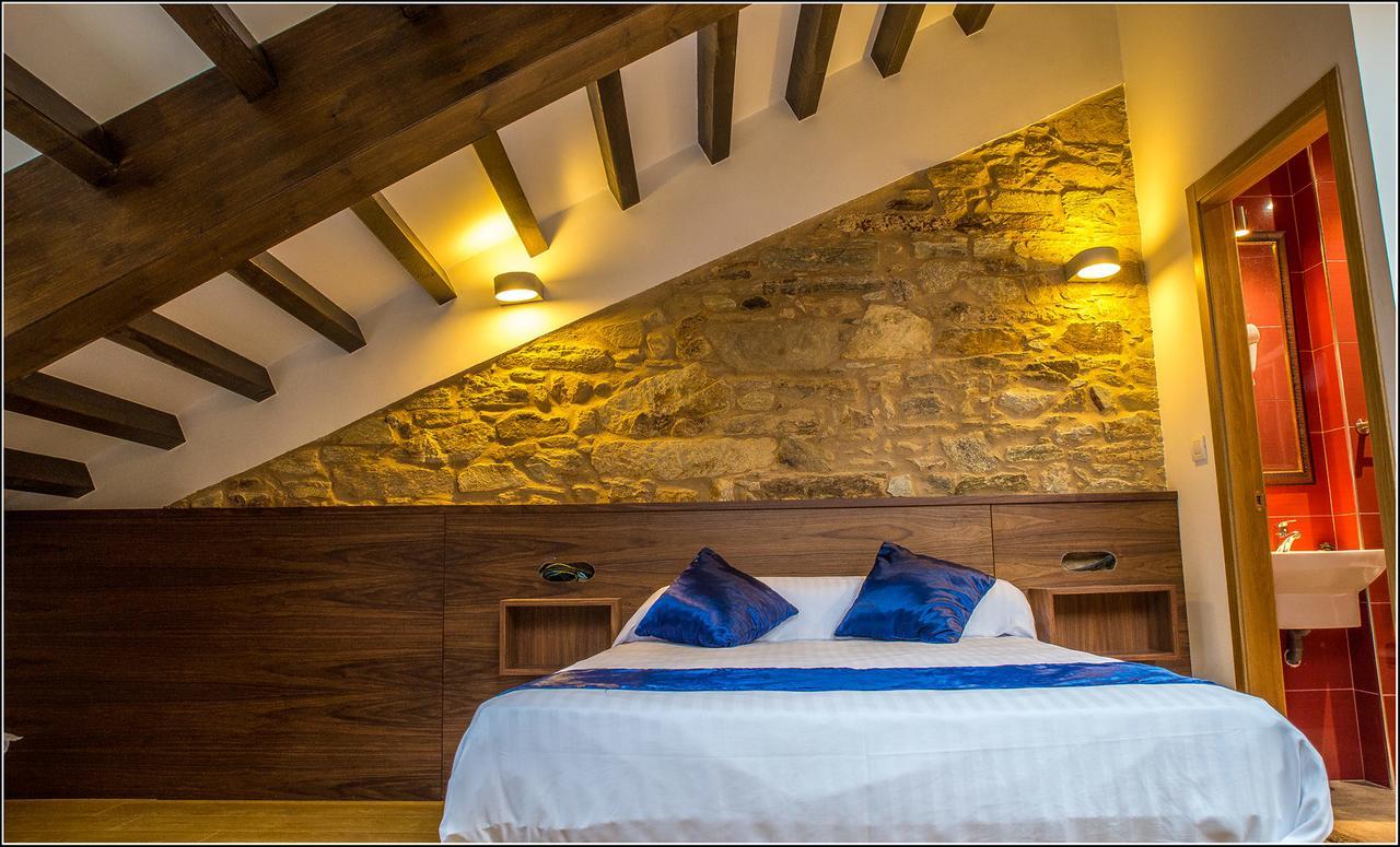 Oxford Suites Сантьяго-де-Компостела Экстерьер фото